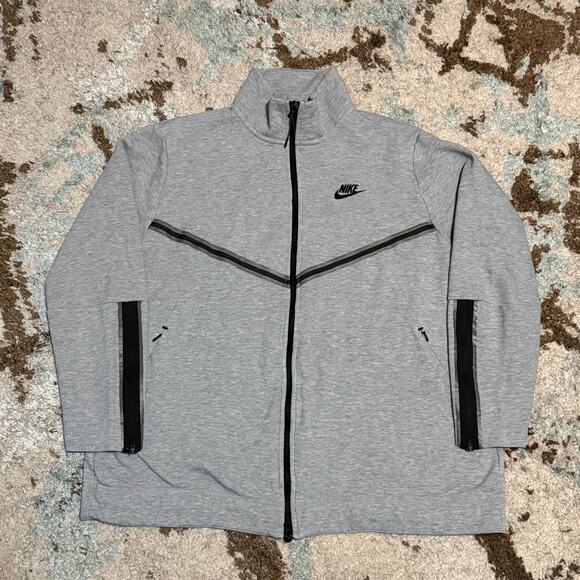 Nike Women’s Sportswear Tech Fleece Windrunner Full Zip Jacket Size Medium Gray - Picture 1 of 5